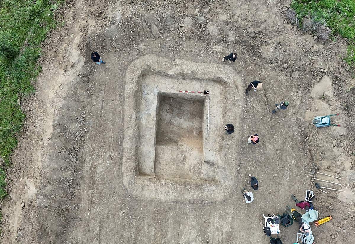 Neue Erkenntnisse zur Frühgeschichte Süditaliens: SIRIS-Project entdeckt archaische Befestigungen und außergewöhnliche Votivfunde