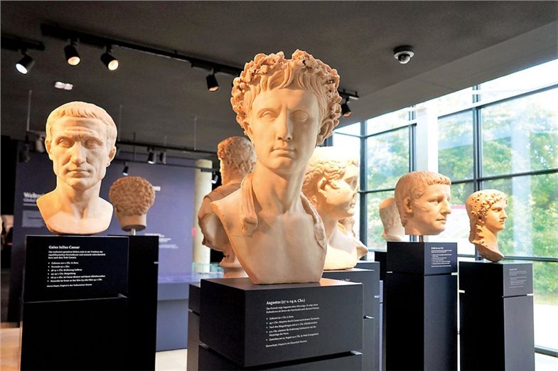Römische Kaiser im Limesmuseum Aalen.