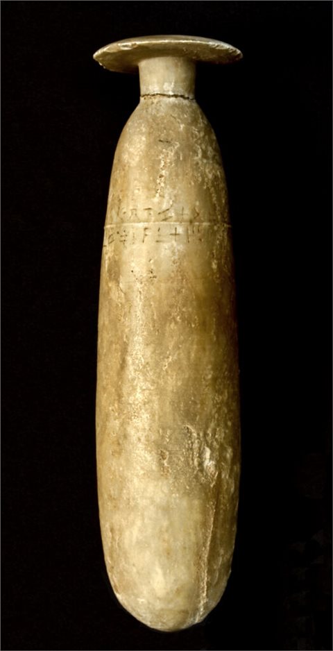 Alabastervase aus Golgoi mit zweizeiliger eteokyprischer Inschrift.