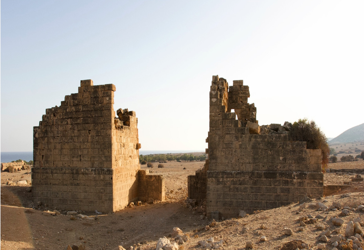Tauchira-Tor in Libyen: Steinmetzzeichen offenbaren die Organisation einer antiken Großbaustelle