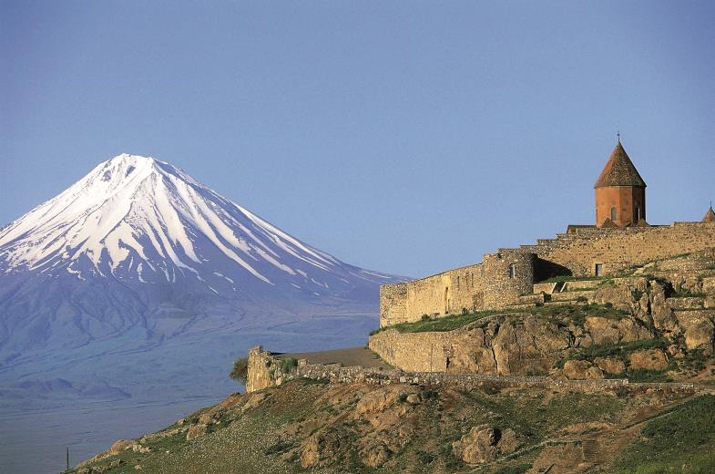 Der Ararat: Dort soll einst Noahs Arche nach der Sintflut gestrandet sein. Für viele Armenier ist der Berg heute ein Sehnsuchtsort.