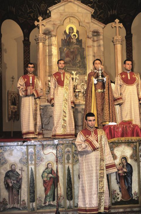 In Etschmiadsin ist das Zentrum der armenisch-apostolischen Kirche.